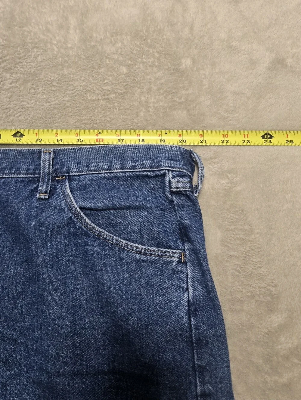 Wrangler Denim Shorts Men's Size 40 Relaxed Fit Jean Shorts